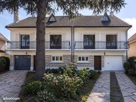 propriété 5 pièces 100 m²
