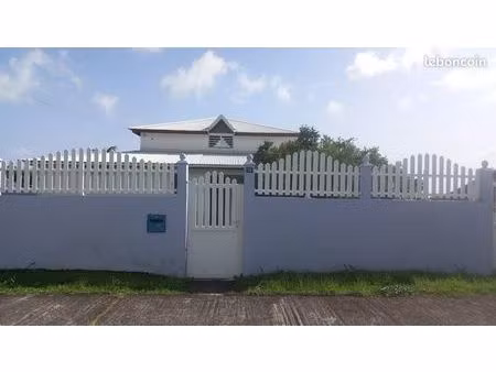 maison f5 à saint claude