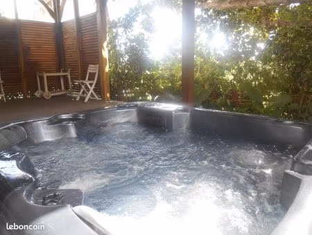 charmant logement à gosier avec jacuzzi