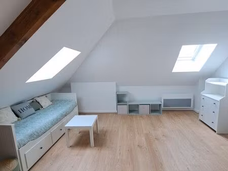 studio meublée refait à neuf à louer proche gare  commerces et école