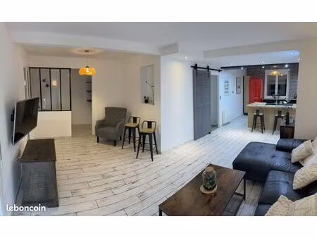 t2 meublé neuf – 1er étage avec ascenseur – parking et cave - troyes
