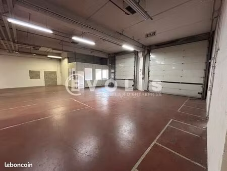 local d'activité 589 m²