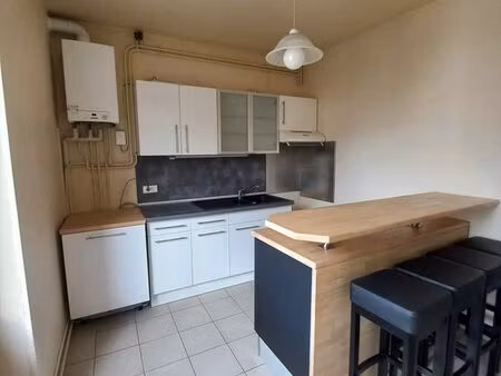 loue f3 avec garage quartier lycées - colocation étudiants possible