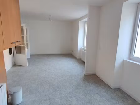 location t4 laguenne