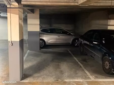 place de parking - la défense (michelet)