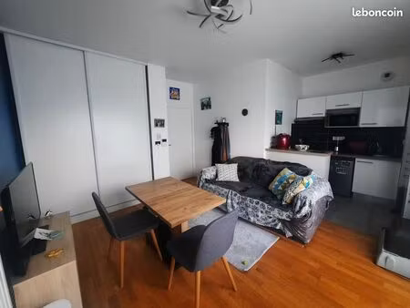 appartement t2 de 42 m2 – copropriété – immeuble de 2019 – asnières sur seine - bord de se