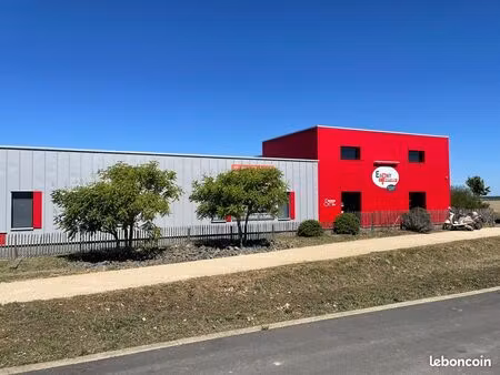 location dépot et bureau