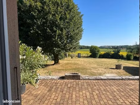 maison de 118 m2 - lumineuse  fonctionnelle - berneuil charente