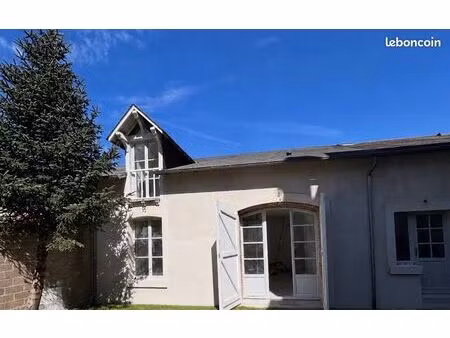 ? maison entièrement rénovée – cœur historique de bourges – disponible au 15 juillet