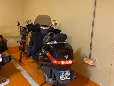parking scooter