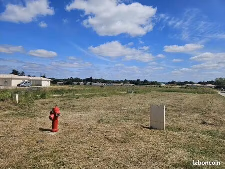 terrain 626 m² chaniers