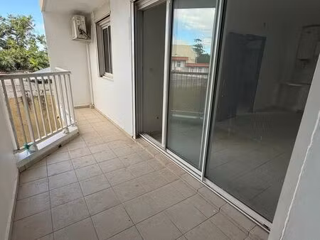 t2 lumineux 41 m² avec balcon – saint-louis