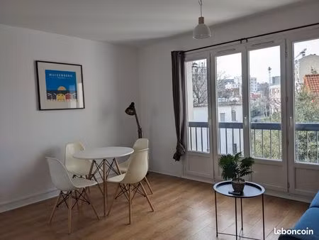 grand studio meublé montreuil