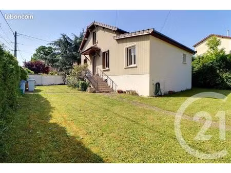 pavillon 5 pièces 105 m²