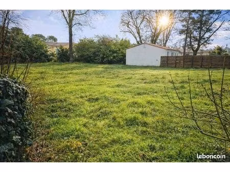terrain 760 m² la tremblade