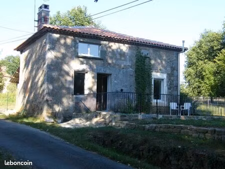charmante petite maison dans la verdure