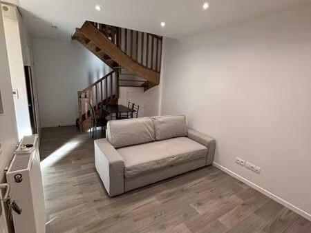 t3 duplex meublé avec terrasse et parking – 50 m² – stains (moulin neuf)