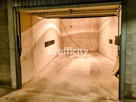 parking - 18 m²