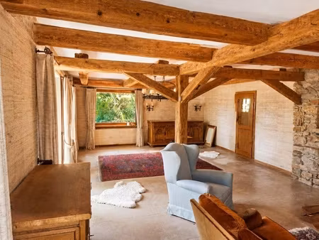 maison 9 pièces - 250 m²