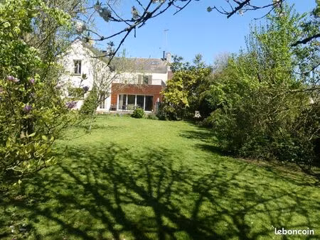 maison contemporaine en pierre