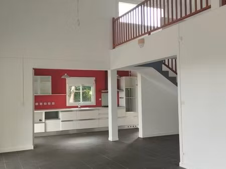 villa f6/7 sur 1000 m2 plat