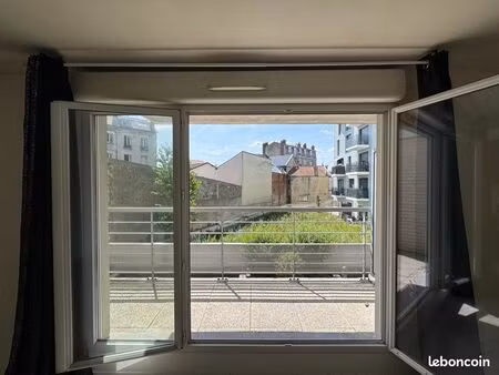 beau 3 pièces avec balcon et parking sous sol