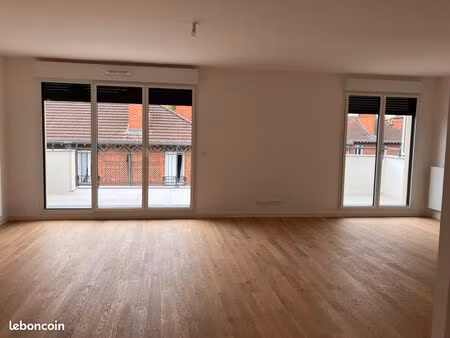 suresnes (92150) – appartement 3 pièces de 75 69 m² avec terrasse – 5ème étage