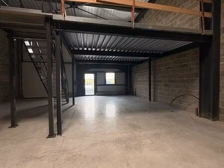 ? local d’activité 300 m² – entrepôt + bureaux – za de la crête – bretteville-sur-odon