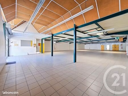 local commercial 469 m²