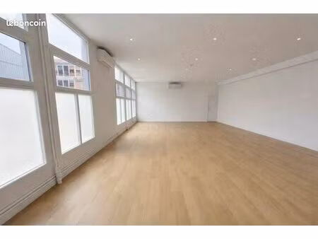 local commercial 150 m² pantin
