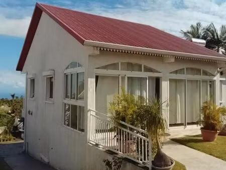 villa 5 pièces 140 m²
