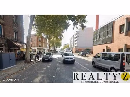 local commercial 60 m²