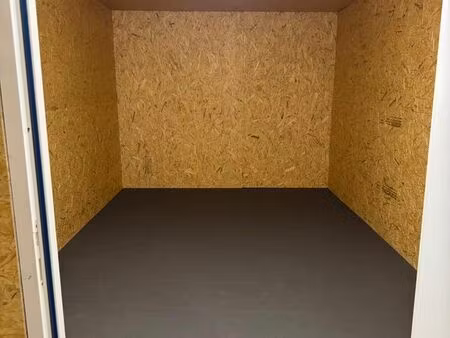 box a louer / dépôt / local de stockage