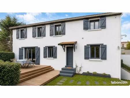 charmante maison individuelle de charme de 4 pièces de 122 m² avec jardin