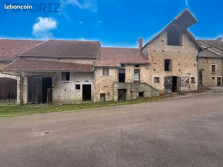 maison 9 pièces 315 m²