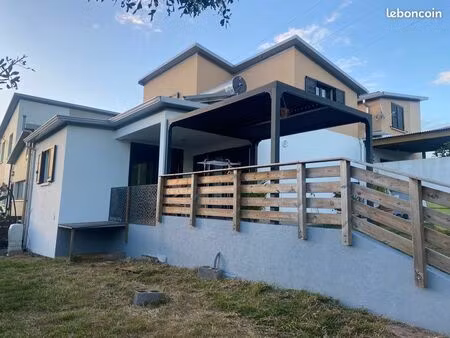 maison meublée 100 m² – 3 chambres – sainte-marie