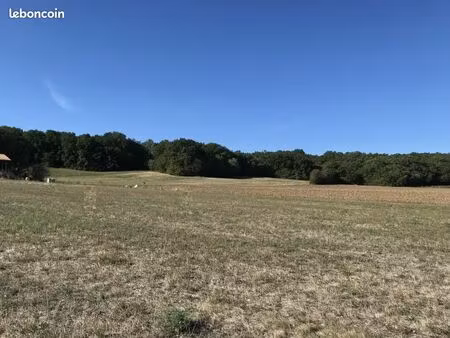 terrain 1 500 m² eymet