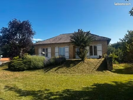 à vendre maison à 500m du joli village de carlux dans le périgord noir