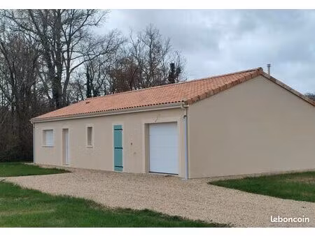 maison récente de 2024 – 90 m² habitables sur 2 200 m² de terrain – secteur calme à 10 min