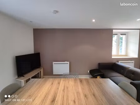 studio 1 pièce 27 m²