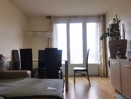 94200 ivry sur seine appartement 4 pieces avec une cave et un parking
