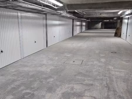 parking box 18000