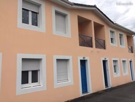 la couronne – 10 min sud angoulême – petite maison f2 duplex  parking  balcon