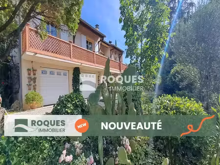 poujols  villa avec piscine  138 m2 habitables sur 4 182 m2