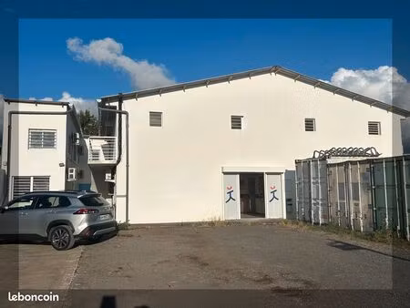 loue entrepôt & bureaux