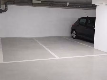 parking à louer clamart gare à deux pas de la gare