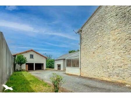 vente maison 6 pièces 140 m² chasseneuil-sur-bonnieure (16260)