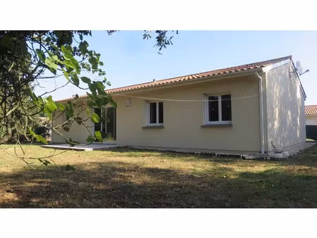 location maison 4 pièces 100 m² à izon (33450)