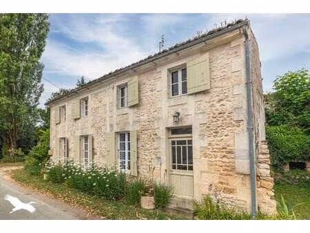 vente maison 4 pièces 140 m² la gripperie-saint-symphorien (17620)