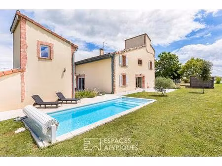 maison familiale avec piscine à ondes